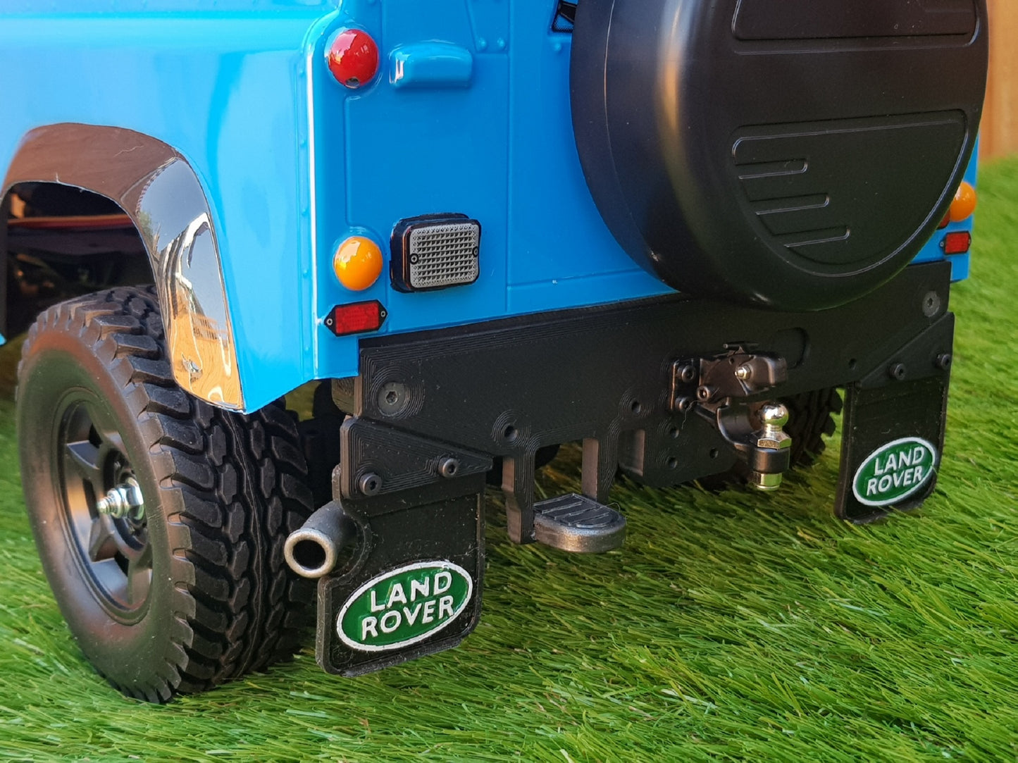 Tamiya Defender 90 rear tow plate CC-02 Kit 1