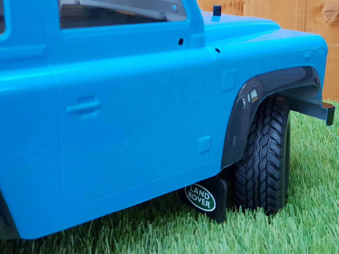 Tamiya Defender 90 Front mud flap CC-02 Kit 2